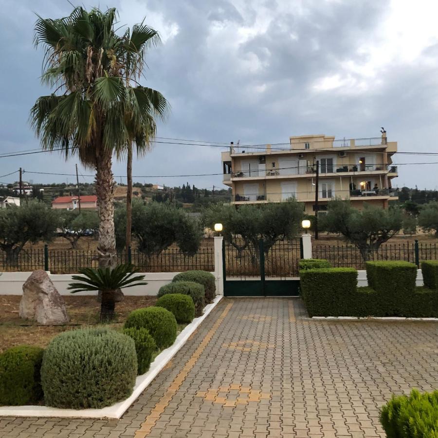 דירות Posidhonía Hospitality In Mythical And Historical Peloponnese1 מראה חיצוני תמונה
